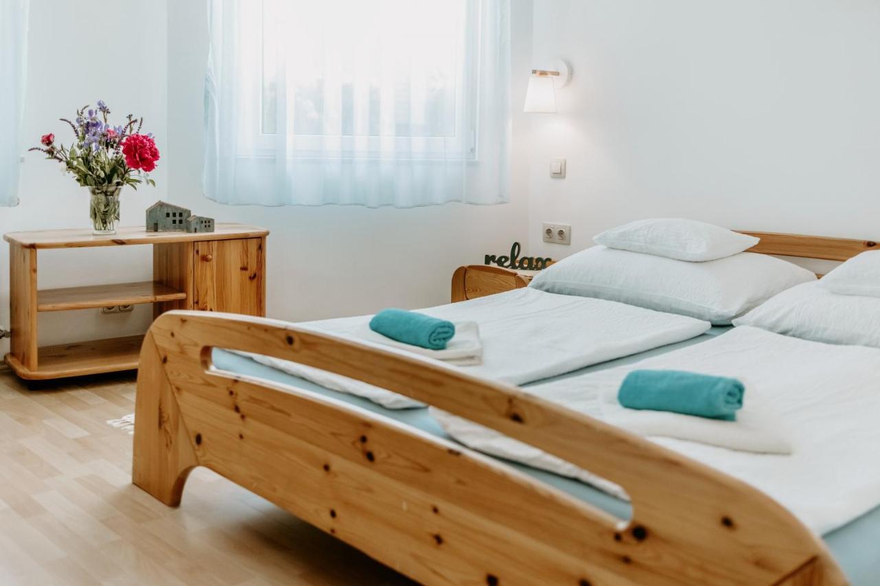 גיינסדיאס Kek Vendeghaz Family Resort מראה חיצוני תמונה
