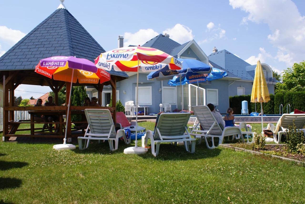 גיינסדיאס Kek Vendeghaz Family Resort מראה חיצוני תמונה